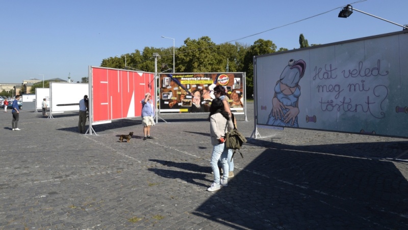 ARC kiállítás a budapesti Ötvenhatosok terén 2013. szeptember 6-án. - MTI fotó: Soós Lajos