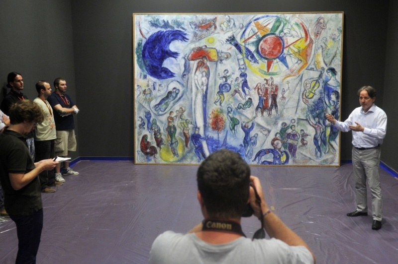 Megérkezett Chagall Élet című alkotása a Nemzeti Galériába - MTI fotó: Kovács Attila 